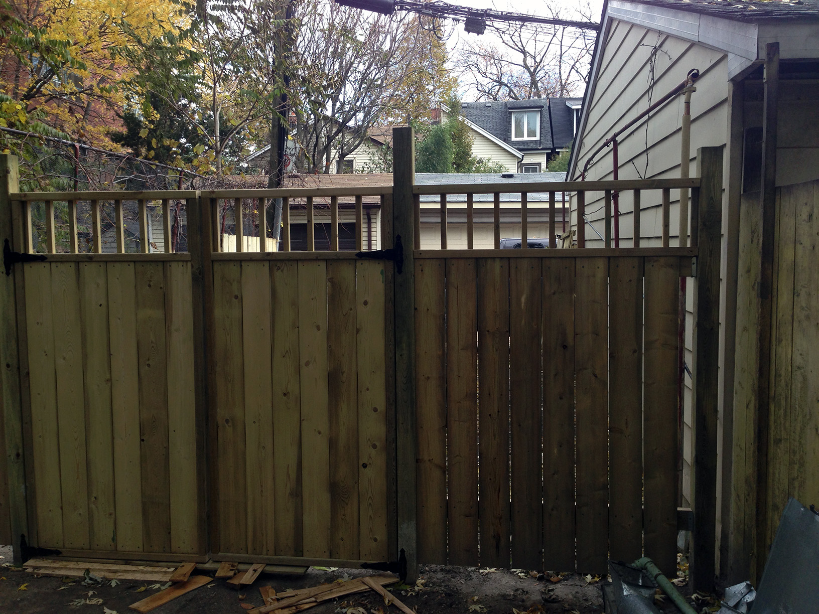 Building a Privacy Fence and Double Gate Row House Reno